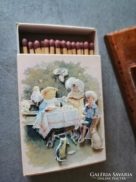 Asztali gyufatartó, gyűjtői holland gyufával