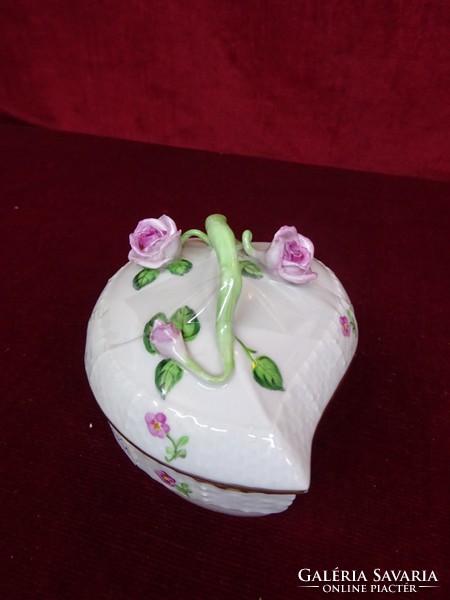 Herend porcelain bonbonier with rose on top. Length 12 cm, height 9 cm. He has!