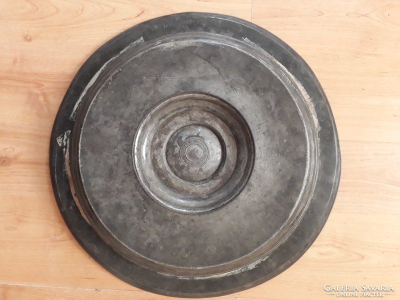 Monumental tin bowl from 1884