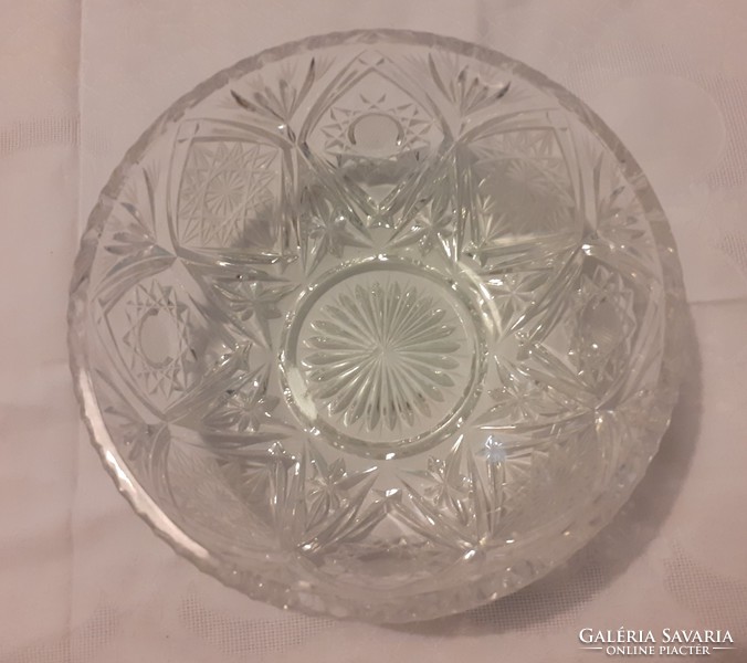 Dúsan csiszolt kristály kínáló, asztalközép (átmérő 20 cm)