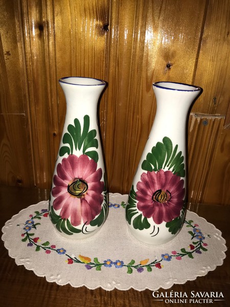 2 db kézzel festett porcelán váza Lilien stílusú