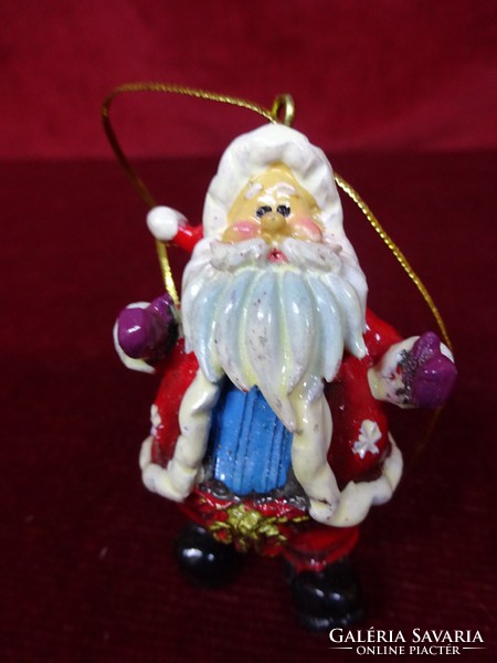 Resin Christmas decorations. Different shapes. He has!