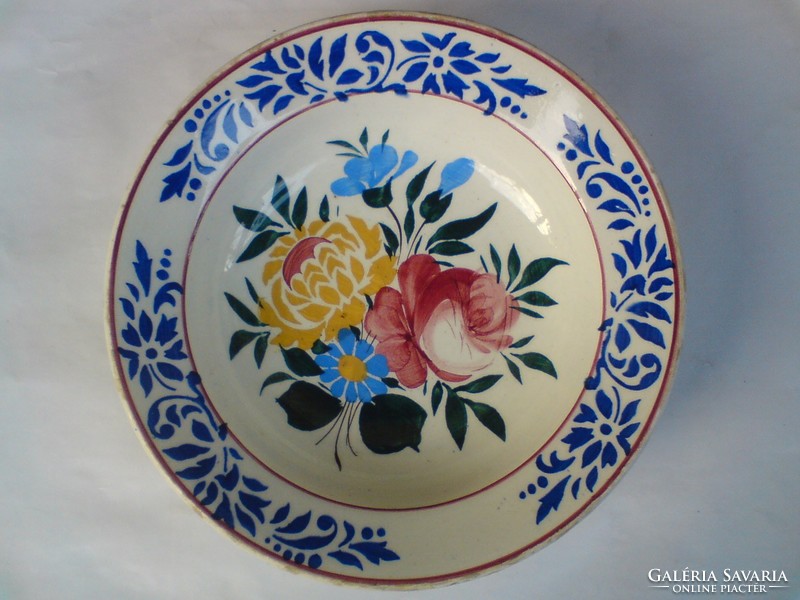 Régi festett virágos jelöletlen (valószínűleg apátfalvi-bélapátfalvi) fali tányér