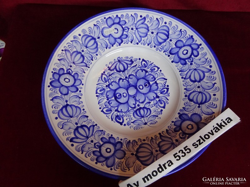 Av modra 535 Slovak porcelain wall plate. Hand painted, diameter 35 cm. He has!
