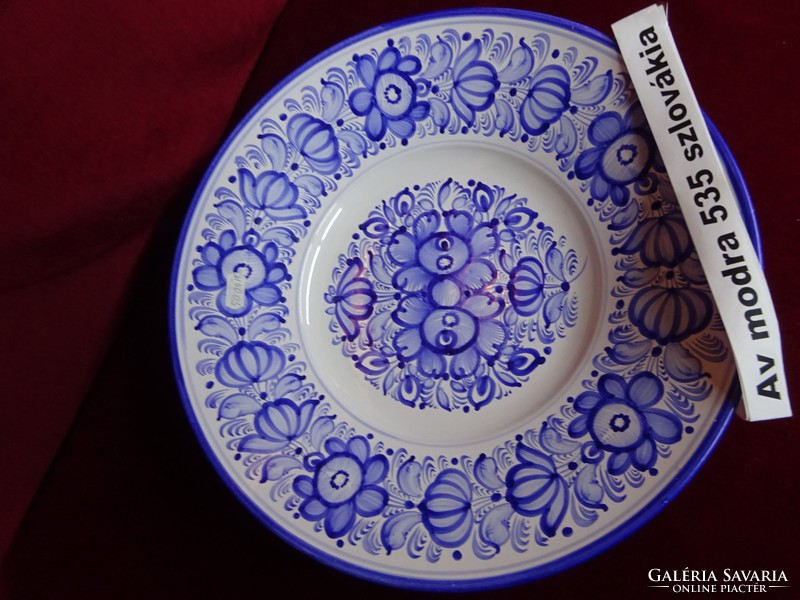 Av modra 535 Slovak porcelain wall plate. Hand painted, diameter 35 cm. He has!