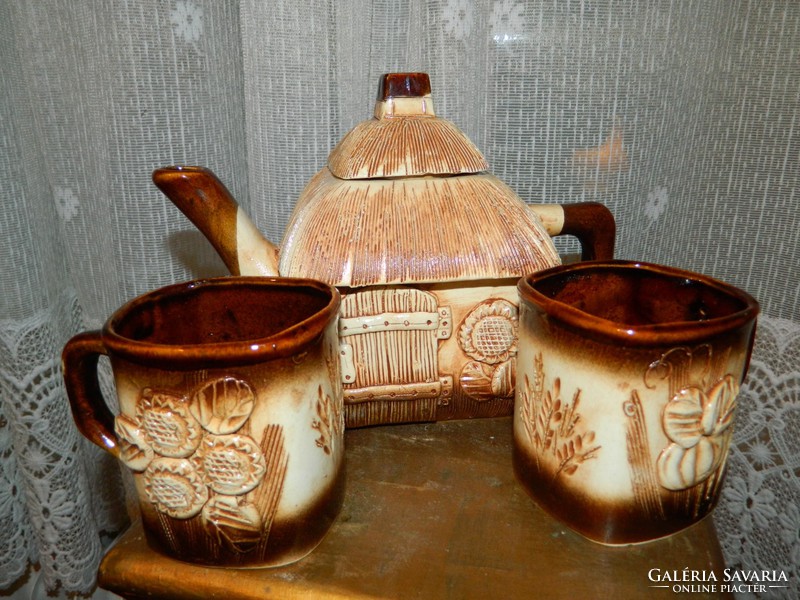 Cottage-shaped spout with two cups - handicraft