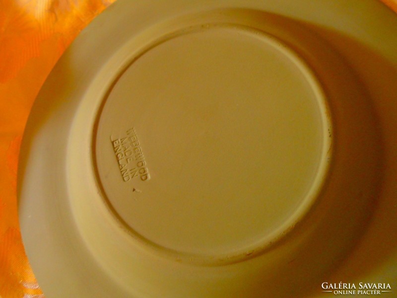 Wedgwood plasztikus sas figurás tányér 18 cm