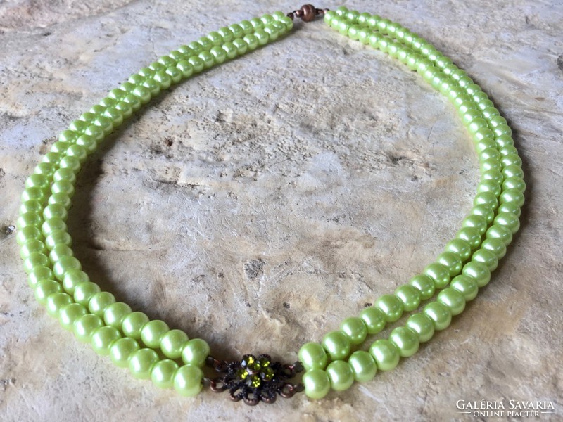 Pastel green teal double-row string of beads