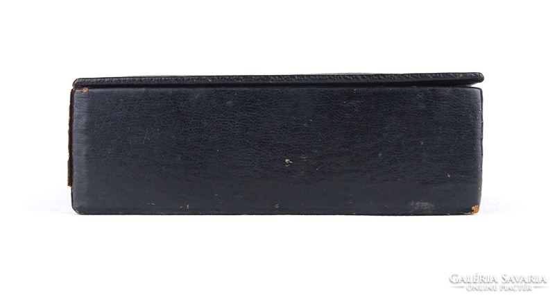 1A389 Régi fekete bőrrel bevont aranyozott doboz