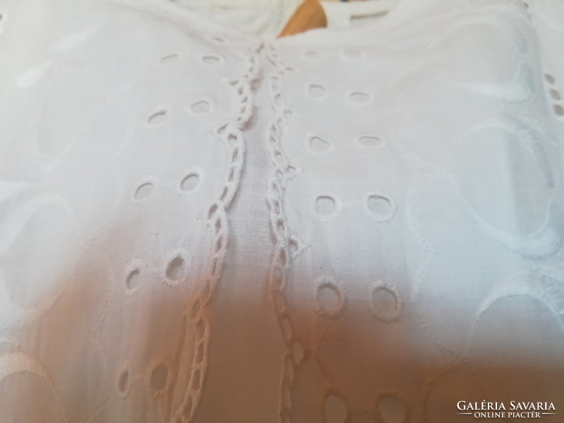 Vintage blouse with hole embroidery