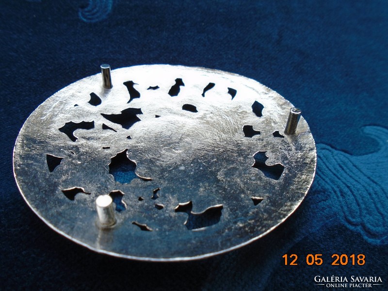 Silver/chrome openwork relief rose flower leaf pattern smoker/evaporator lid