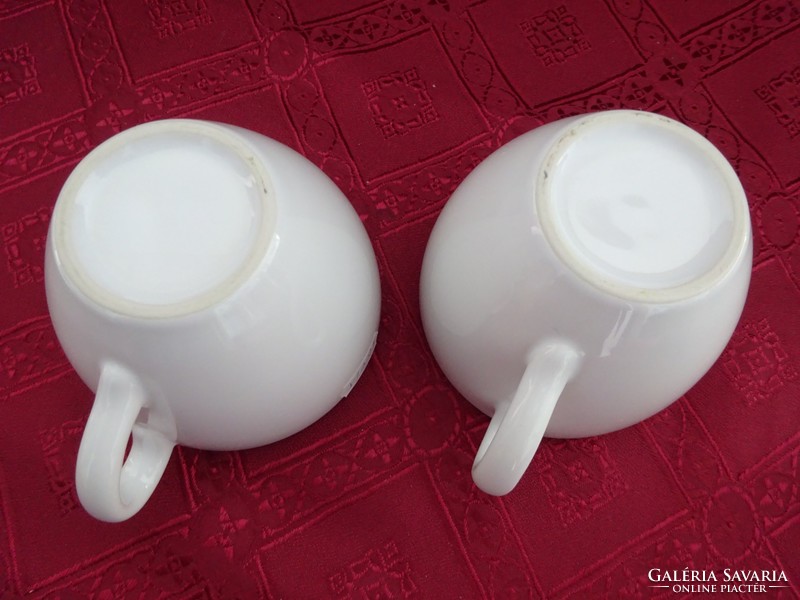 German porcelain teacup, 10 cm in diameter and 9 cm high. He has!
