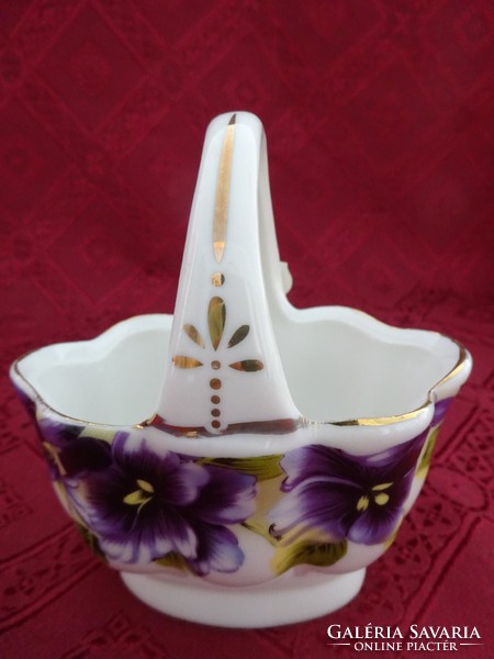 German porcelain, basket in the middle of the table, height 11.5 cm. He has!