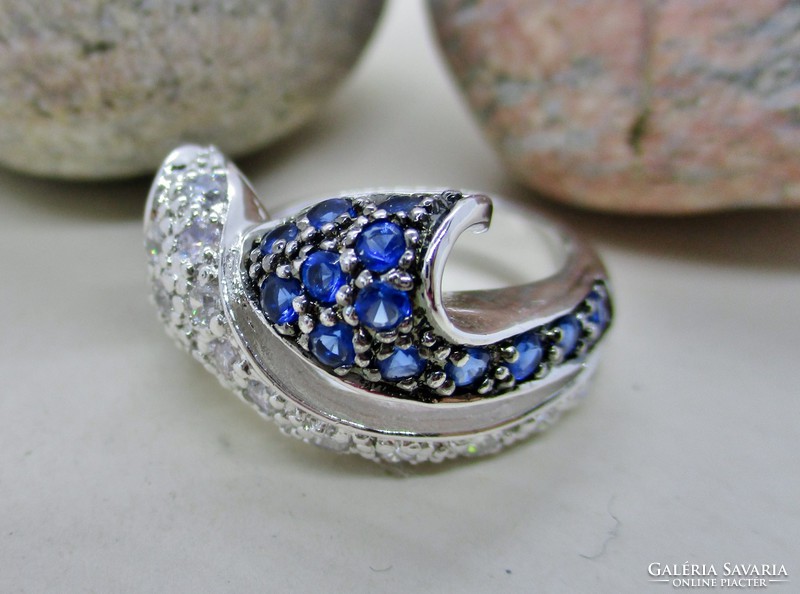 Beautiful stone ring silver plated
