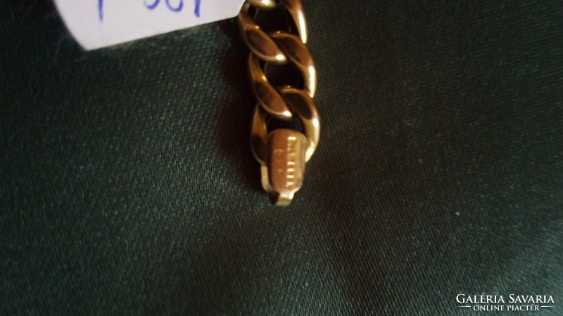 Gold bracelet, figaro pattern