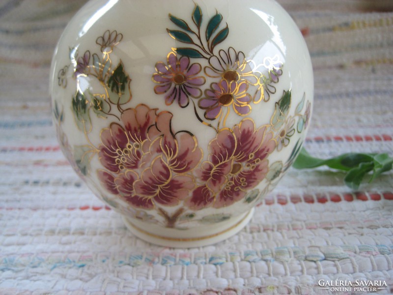 Zsolnay, hand-painted vase with a small, barely noticeable repair on the mouth, 17 cm