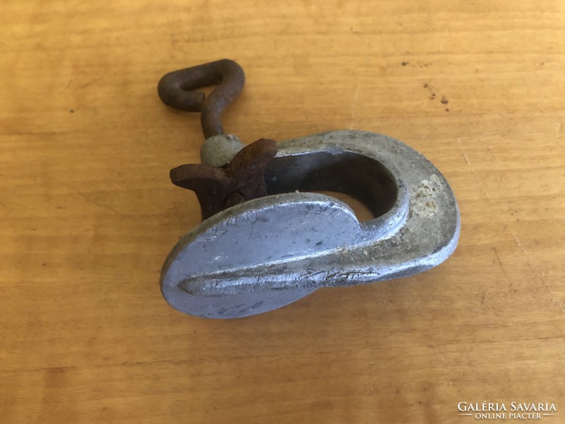Old saller clamp