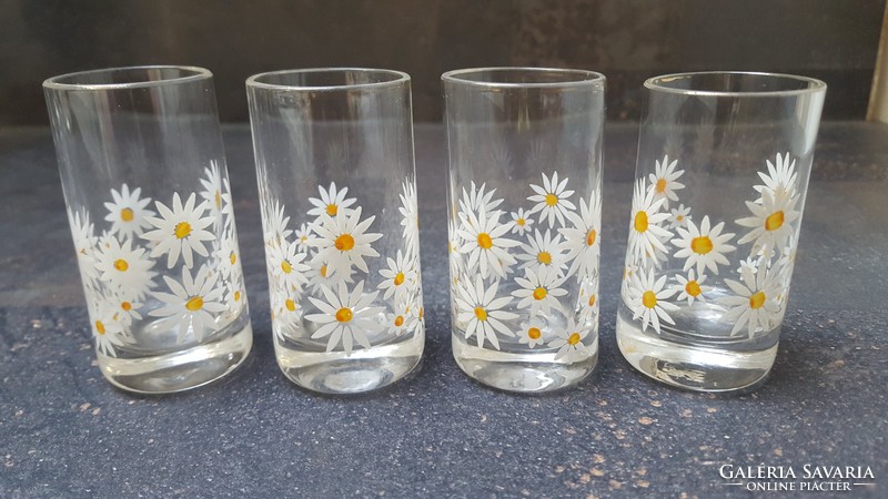 Set of 4 floral half glasses