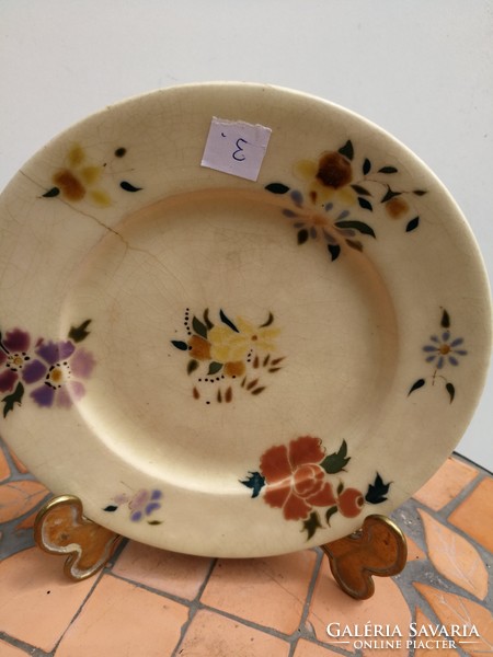 Antik Zsolnay tányér színes virágmintás. 1800-AS ÉVEK VÉGE!