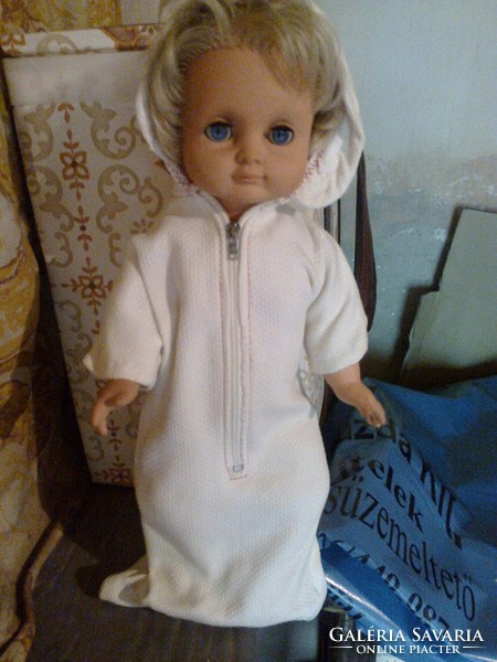 Toy doll collection with doll clothes for sale. They are great as a gift!
