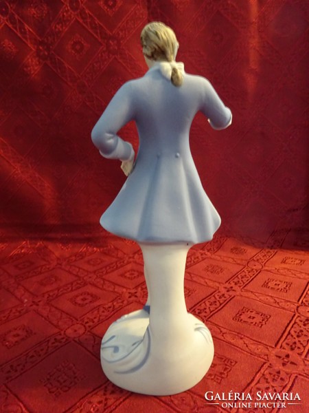 Royal dux Czechoslovakian porcelain figurine, baroque man, height 23 cm. He has!