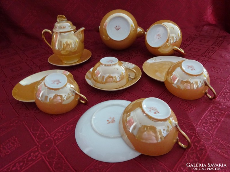 Japanese porcelain coffee set for four people. 11 Pieces. He has!