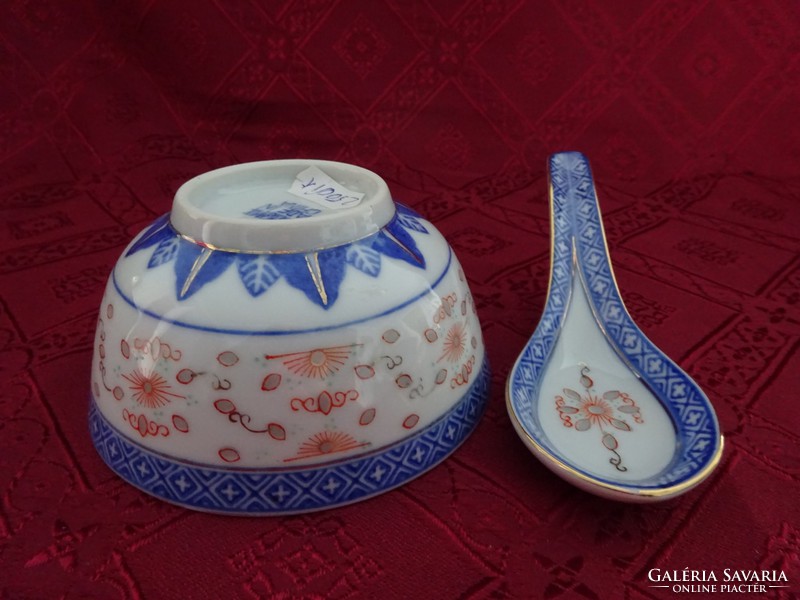 Chinese porcelain rice bowl. Upper diameter 11.5 cm. He has!