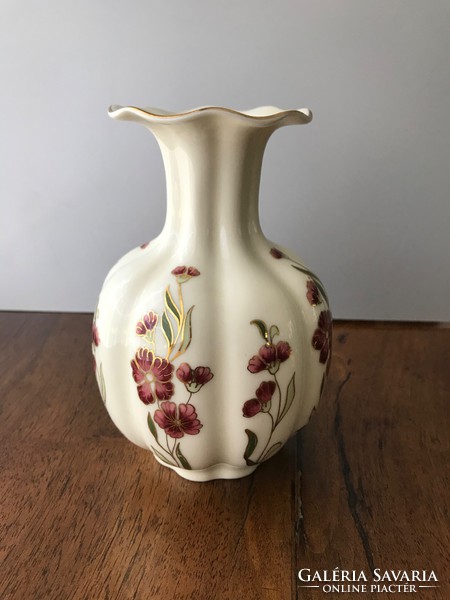Zsolnay váza P19