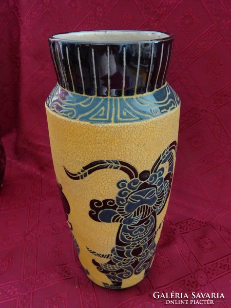 Vietnamese porcelain vase, hand-painted, height 28 cm, top diameter 9.5 cm. He has!