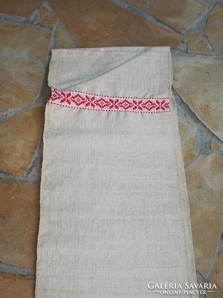 65 * 350 Cm canvas fabric, towel, blue and red pattern on it, peasant decoration
