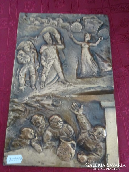 Kincses marta 1975 bronze relief. János Háry. Size 31 x 21 cm. He has!