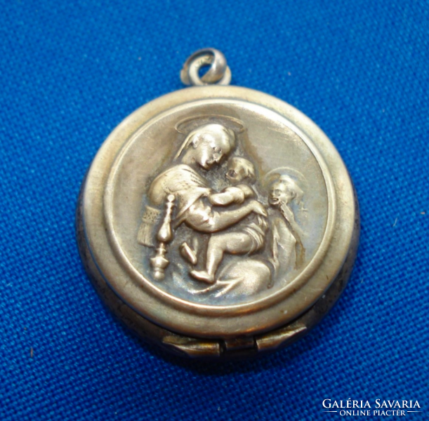 Antique silver openable pendant - Mary with the child Jesus