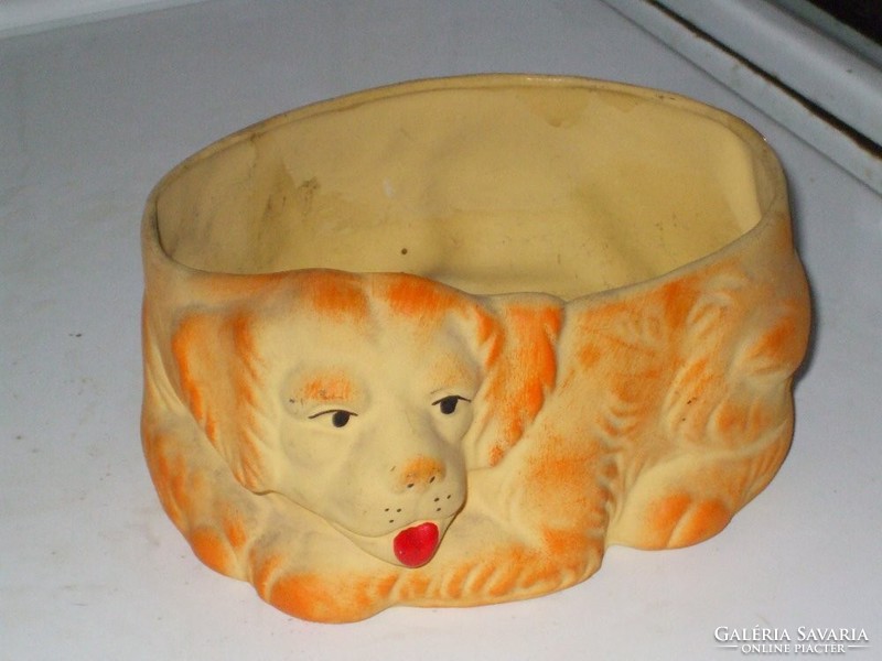 Dog-shaped basket
