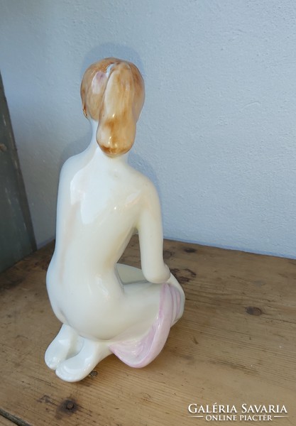 Rare pink painted/aquincumi/porcelain kneeling nude, porcelain, nipp