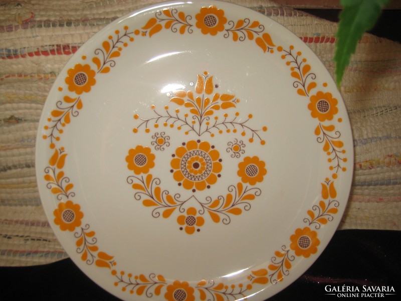 Szép alföldi porcelán  fali  tányér   , magyaros   mintával , 24 cm