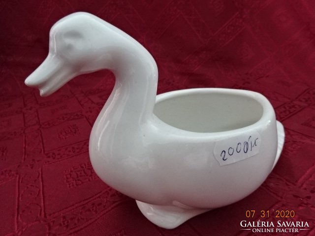 German porcelain duck figure - center of the table, length 15 cm. He has!