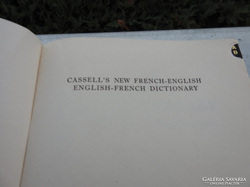 CASSELL'S NEW FRENCH - ENGLISH ENGLISH - FRENCH DICTIONARY