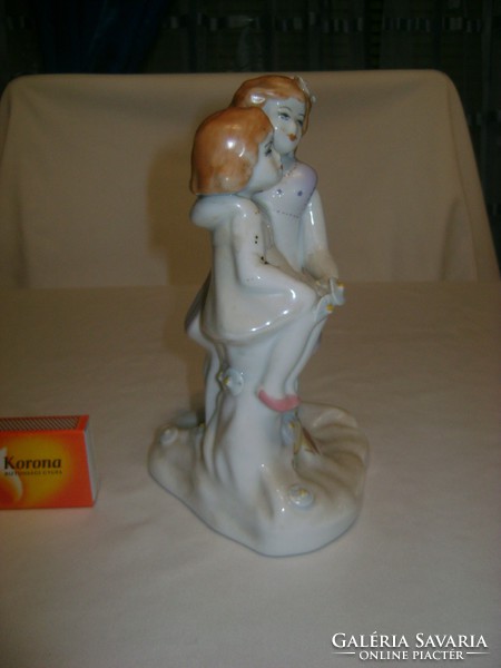 Porcelán kislányok nipp, figura