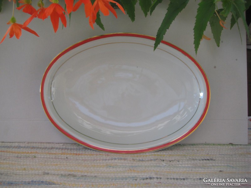 Zsolnay oval tray 37 x 26.5 cm, small damage on the lower part of the rim, as in the picture...
