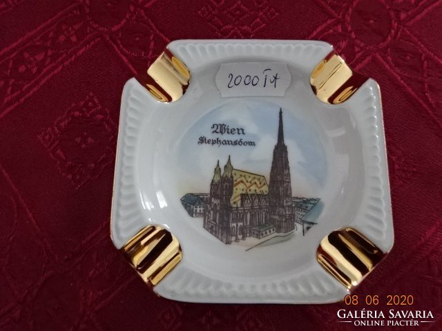 High-quality German porcelain ashtray with Wien stephansdom inscription and view. He has!
