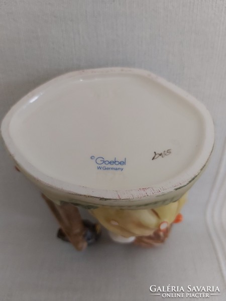 Hummel - Goebel porcelán figura, nagyobb méretű