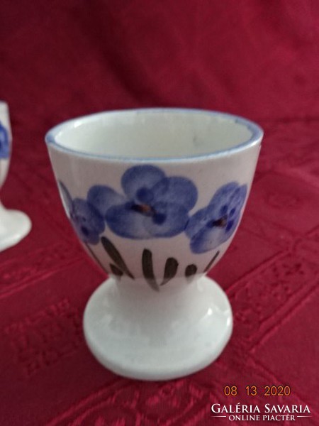 German porcelain egg holder, with a blue flower pattern, height 6.5 cm. He has!