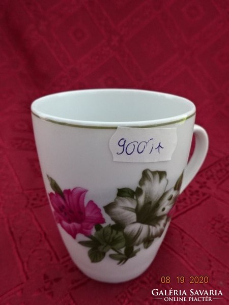 Cluj porcelain cup with cyclamen colored flower. He has!