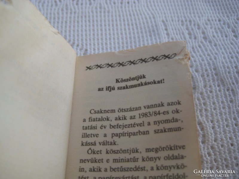 Mini book, list of skilled workers in the Hungarian paper industry 1984, according to paper factories and professions