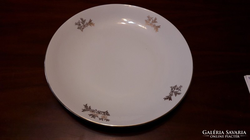 Serving plate 99.