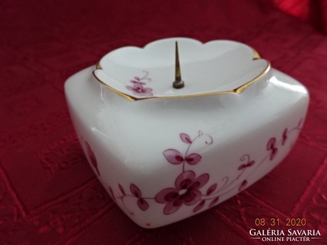German porcelain candle holder, with a spike in the middle, size: 8.5 x 8.5 x 6 cm. He has!