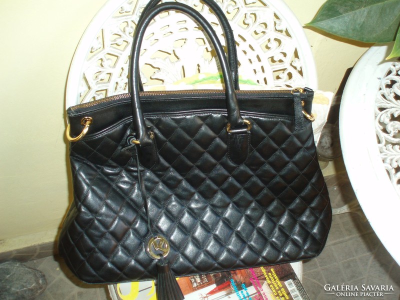 Large Italian quilted genuine leather handbag