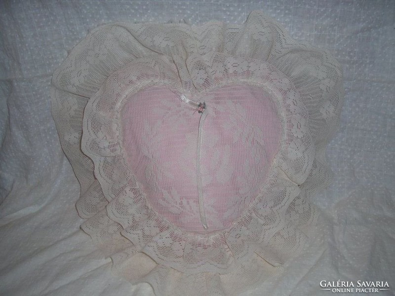 Pillow - 47 x 42 cm - usa - heart-shaped - cotton - lace - perfect