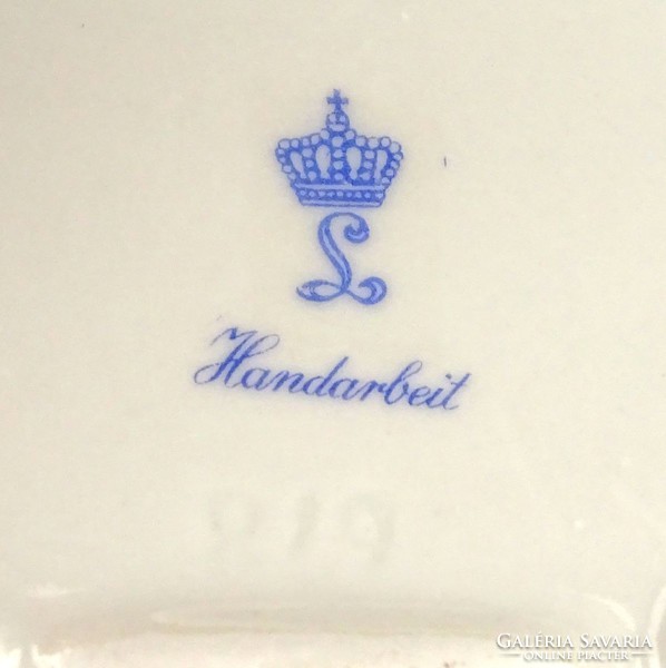 1B808 Oscar Schlegelmilch aranyozott porcelán bonbonier