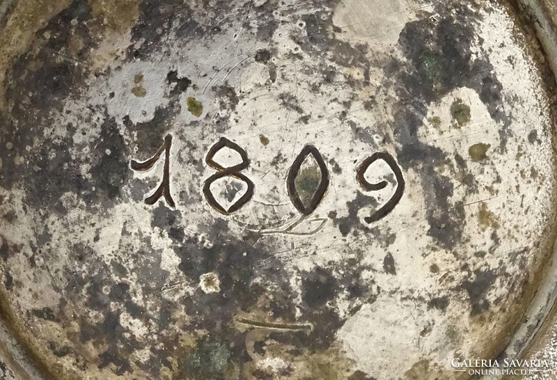 1B552 Antik dombordíszes őzikés vadász ónpohár alján évszámos 1809